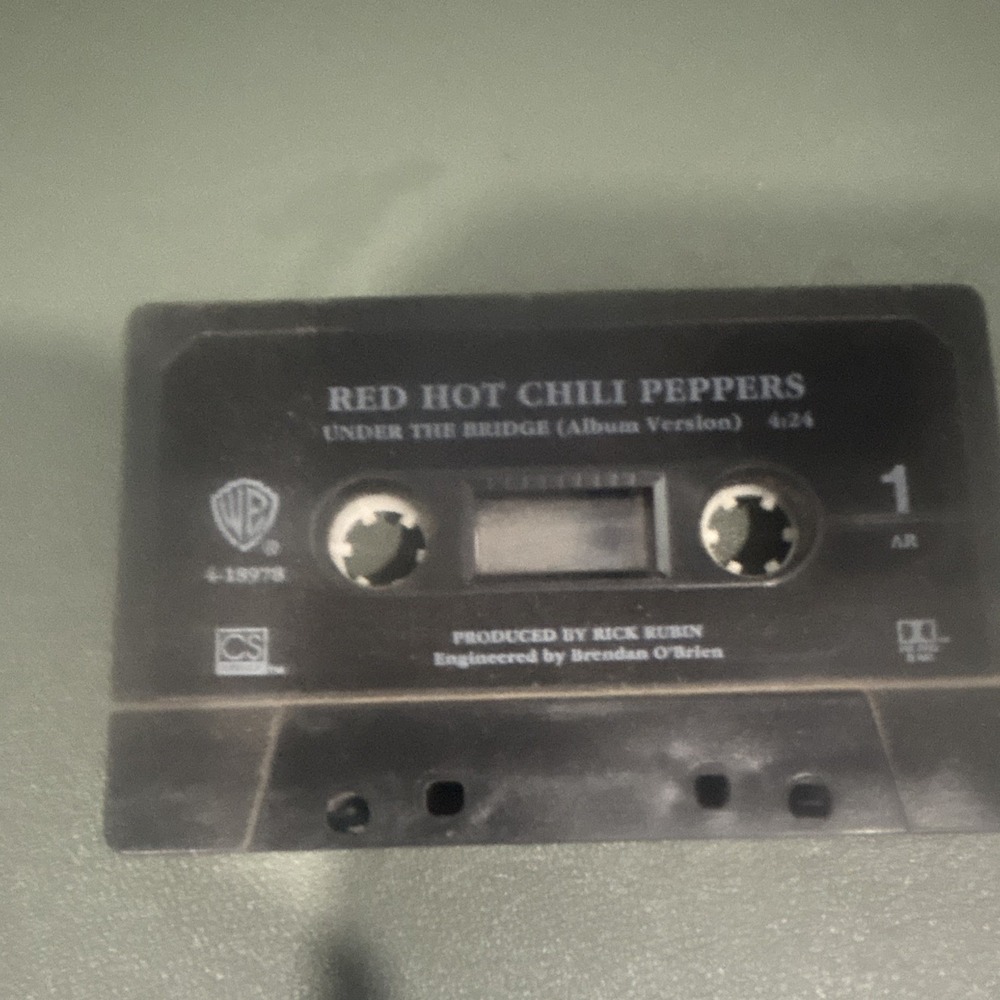 Red Hot Chili Peppers - Under the Bridge (Album Version) Cassette Single 4-18978